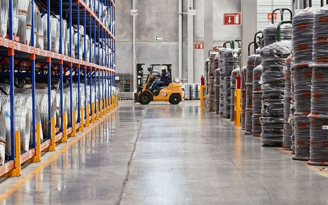 Public Warehousing Compared With Contract Warehousing